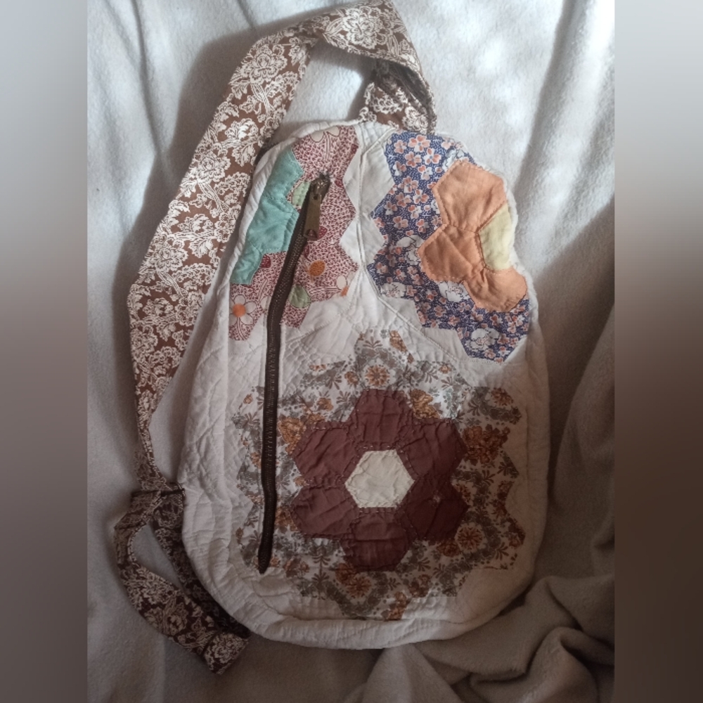Vintage Feedsack Grandmother's Flower Garden Quilted Bag